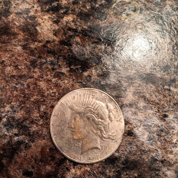 1927 Silver dollar - Picture 2 of 4
